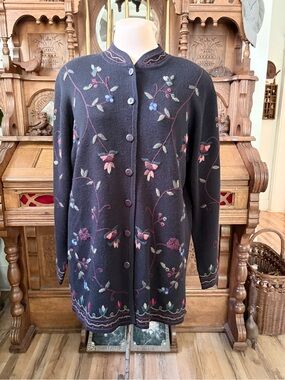 90s Retro Floral Embroidered Black Button-Front Women’s Sweater